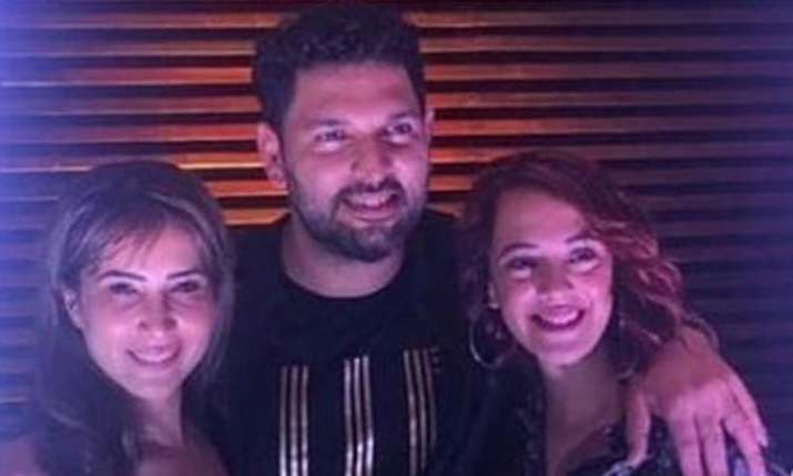 Yuvraj Singh, Kim Sharma, Hazel Keech Yuvraj Singh, Kim Sharma, Hazel Keech- India TV