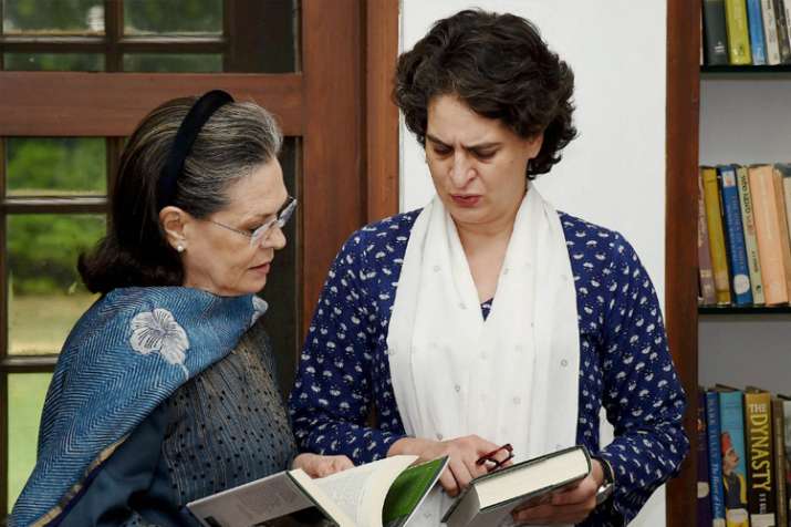 मतदाताओं का आभार जताने के लिए रायबरेली का दौरा करेंगी प्रियंका, सोनिया मतदाताओं का आभार जताने के लिए रायबरेली का दौरा करेंगी प्रियंका, सोनिया- India TV Hindi