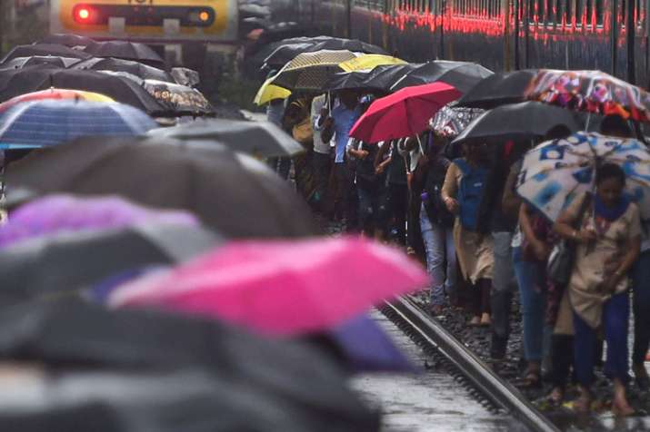 IMD says Monsoon likely to hit delhi in next 2 to 3 days... IMD says Monsoon likely to hit delhi in next 2 to 3 days...- India TV Hindi