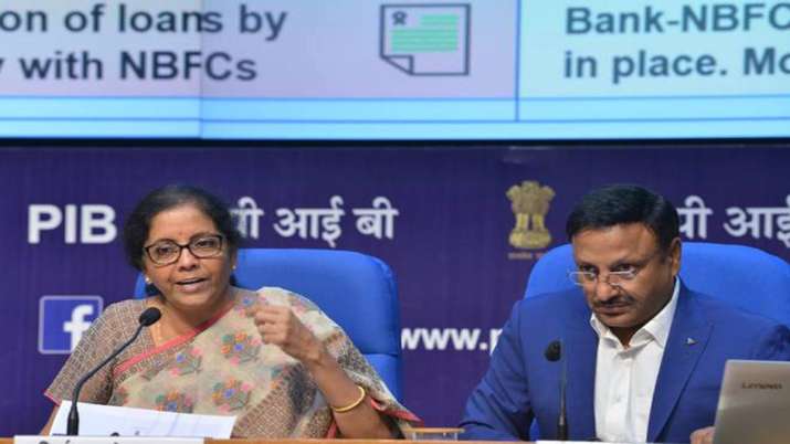 Know the effect on your life after the merger of government banks Know the effect on your life after the merger of government banks- India TV Paisa