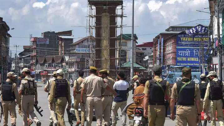 कश्मीर मामले में अमेरिका दक्षिण एशिया में संतुलित रुख रखना चाहता है: रिपोर्ट कश्मीर मामले में अमेरिका दक्षिण एशिया में संतुलित रुख रखना चाहता है: रिपोर्ट- India TV Hindi