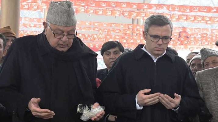 नेशनल कॉन्फ्रेंस ने 370 हटाने के फैसले को सुप्रीम कोर्ट में चुनौती दी नेशनल कॉन्फ्रेंस ने 370 हटाने के फैसले को सुप्रीम कोर्ट में चुनौती दी- India TV Hindi