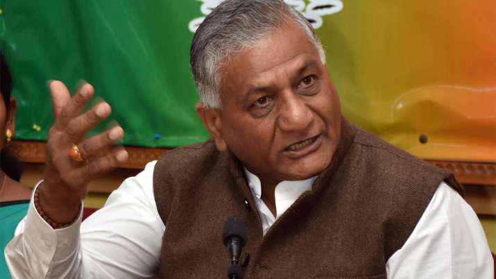 जनरल बाजवा पर वीके सिंह का पलटवार, कहा-कश्मीर के नाम पर मौज कर रही है पाक सेना जनरल बाजवा पर वीके सिंह का पलटवार, कहा-कश्मीर के नाम पर मौज कर रही है पाक सेना- India TV Hindi