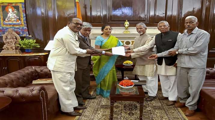 Ex-paramilitary personnel meet Finance Minister Nirmala Sitharaman at her office in New Delhi on Fri Ex-paramilitary personnel meet Finance Minister Nirmala Sitharaman at her office in New Delhi on Fri- India TV Paisa