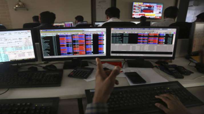 Sensex ends 216 pts lower; IT stocks fall Sensex ends 216 pts lower; IT stocks fall- India TV Paisa