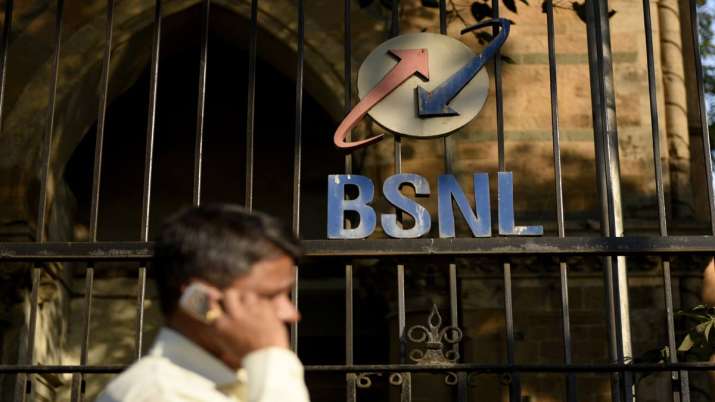About 92,700 BSNL, MTNL employees opt for VRS; firms to save Rs 8,800 cr annually About 92,700 BSNL, MTNL employees opt for VRS; firms to save Rs 8,800 cr annually- India TV Paisa