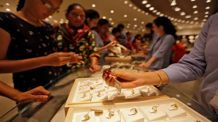 Jewellers to sell only 14, 18, 22 carat hallmarked gold jewellery from Jan 2021 Jewellers to sell only 14, 18, 22 carat hallmarked gold jewellery from Jan 2021- India TV Paisa