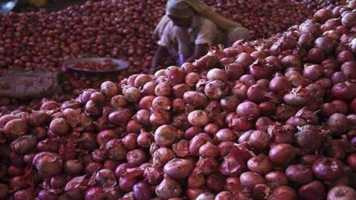 Govt plans to sell imported onion at Rs 22-23kg to avoid rotting at port Govt plans to sell imported onion at Rs 22-23kg to avoid rotting at port- India TV Paisa