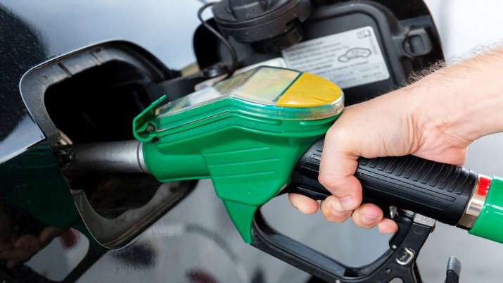 Pakistan Govt hikes petrol price by Rs2.61 Pakistan Govt hikes petrol price by Rs2.61- India TV Paisa