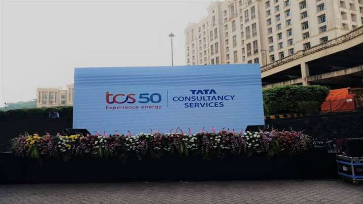TCS Q3 consolidated net profit rises 0.2 per cent to Rs 8,118 cr TCS Q3 consolidated net profit rises 0.2 per cent to Rs 8,118 cr- India TV Paisa
