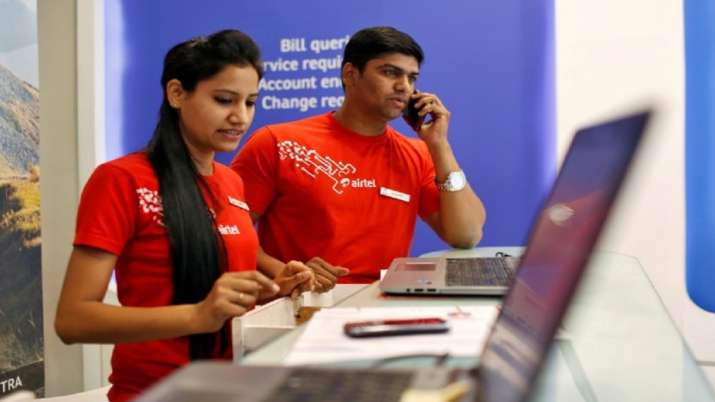 Six of top-10 cos lose Rs 29,487 crore in m-cap; Bharti Airtel top laggard Six of top-10 cos lose Rs 29,487 crore in m-cap; Bharti Airtel top laggard - India TV Paisa
