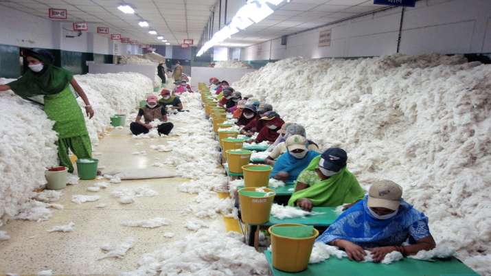 Indian textile industry, corona virus, cotton exports, china Indian textile industry, corona virus, cotton exports, china - India TV Paisa