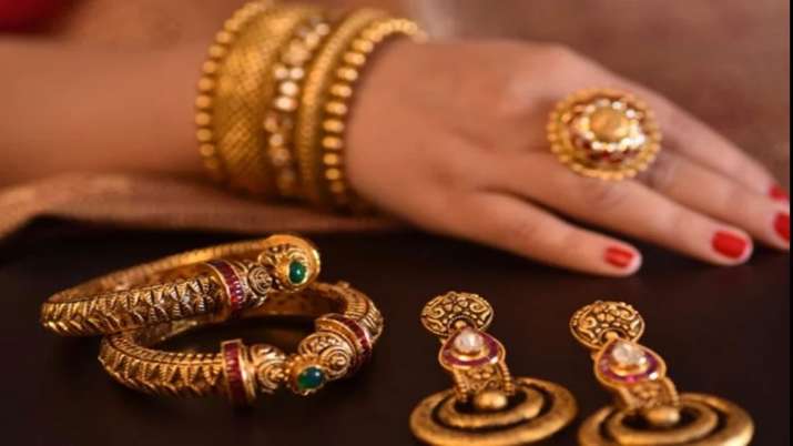 Gold prices rise Rs 75, silver gains Rs 147 Gold prices rise Rs 75, silver gains Rs 147- India TV Paisa
