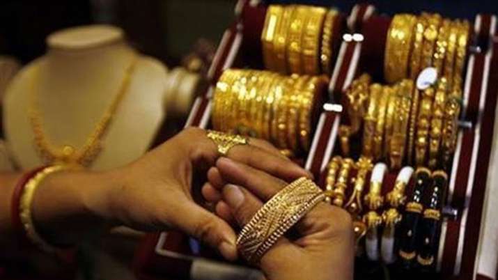 Gold rises Rs 78 on global cues, silver up by Rs 35 Gold rises Rs 78 on global cues, silver up by Rs 35- India TV Paisa