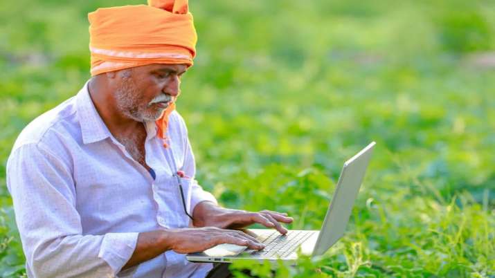 Govt launches mobile app to broaden reach of PM-Kisan Govt launches mobile app to broaden reach of PM-Kisan- India TV Paisa