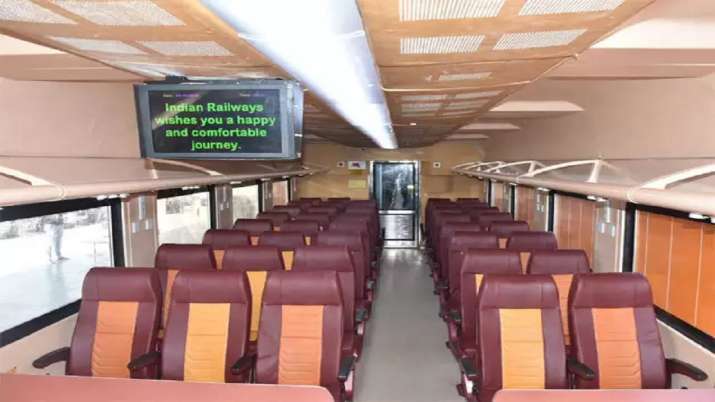 IRCTC, third private train, Indore, Varanasi, Railway Board Chairman, Indian Railway IRCTC, third private train, Indore, Varanasi, Railway Board Chairman, Indian Railway- India TV Paisa
