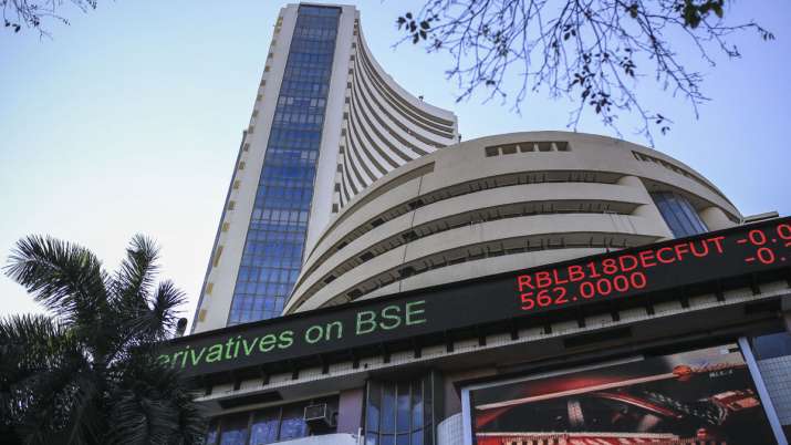 Sensex jumps 428.41 pts to 27,102.44 in opening session; Nifty rises 84.35 pts Sensex jumps 428.41 pts to 27,102.44 in opening session; Nifty rises 84.35 pts- India TV Paisa