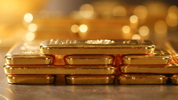 Gold prices fall Rs 516 at Rs 44,517 per 10 gm as rupee appreciates Gold prices fall Rs 516 at Rs 44,517 per 10 gm as rupee appreciates- India TV Paisa