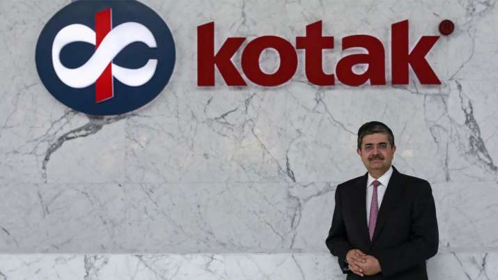 Kotak Mahindra Bank joins race for Lakshmi Vilas Bank Kotak Mahindra Bank joins race for Lakshmi Vilas Bank- India TV Paisa