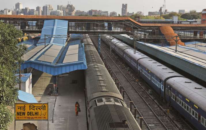 Lockdown Delhi Railway station Lockdown Delhi Railway station- India TV