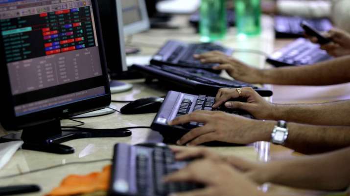 Sensex ends 62 pts higher; RIL rebounds over 3 pc Sensex ends 62 pts higher; RIL rebounds over 3 pc- India TV Paisa