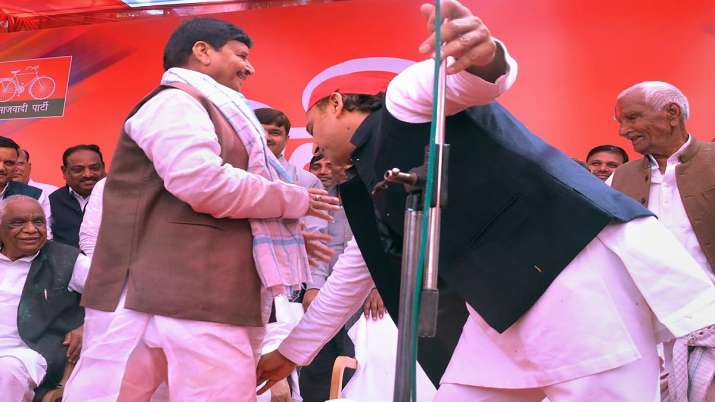 शिवपाल यादव और अखिलेश यादव शिवपाल यादव और अखिलेश यादव- India TV