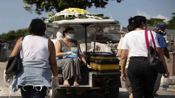 Brazil records 3,30,890 coronavirus cases; now only behind US in confirmed cases Brazil records 3,30,890 coronavirus cases; now only behind US in confirmed cases- India TV Hindi