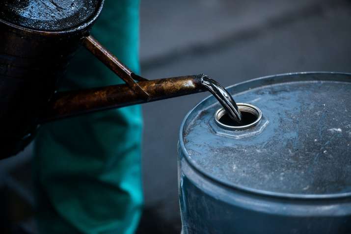 Crude oil prices fall Crude oil prices fall - India TV Paisa