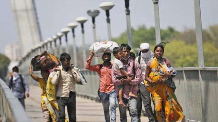 Covid-19 can push 40 cr informal sector workers in India deeper into poverty says ILO Covid-19 can push 40 cr informal sector workers in India deeper into poverty says ILO - India TV Paisa