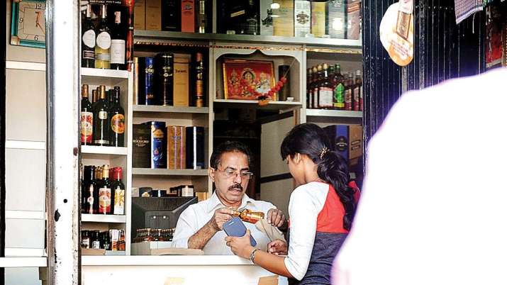 Home delivery of liquor in Maharashtra to start from Friday Home delivery of liquor in Maharashtra to start from Friday- India TV Hindi