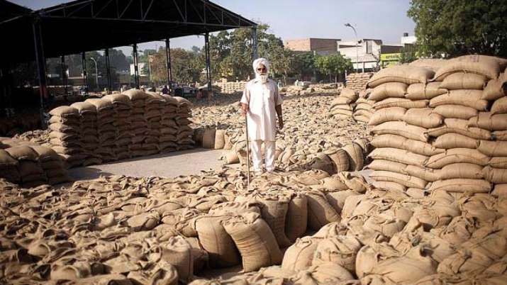 government allowed use of old sack plastic bags for grain purchase government allowed use of old sack plastic bags for grain purchase- India TV Paisa