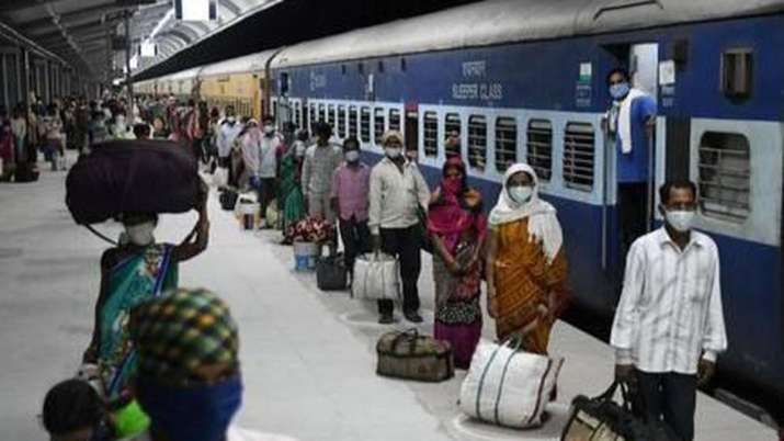 2570 Shramik special trains operated since 1 May, over 32 lakh migrants ferried home 2570 Shramik special trains operated since 1 May, over 32 lakh migrants ferried home- India TV Paisa
