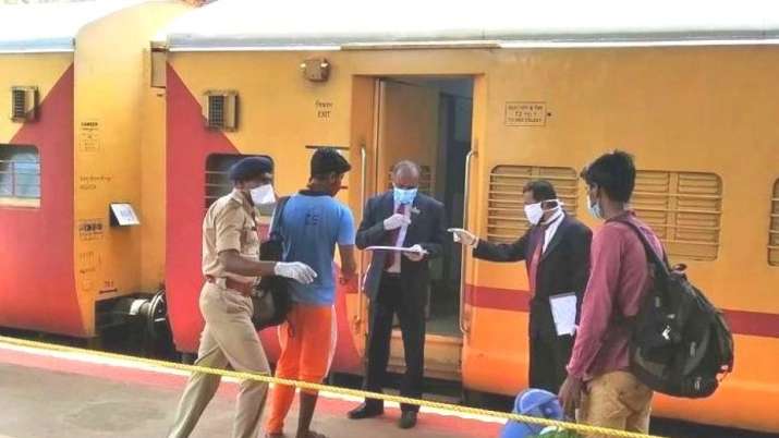 3,840 Shramik Special trains run since May 1, carried over 52 lakh migrant workers, says Rly Board C 3,840 Shramik Special trains run since May 1, carried over 52 lakh migrant workers, says Rly Board C- India TV Paisa