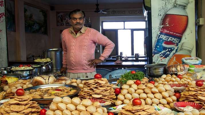 SBI said the total number of street vendors in india SBI said the total number of street vendors in india- India TV Paisa