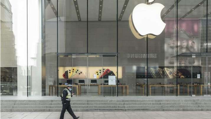 Apple Again Closing Some Stores in US Due to Coronavirus Spikes Apple Again Closing Some Stores in US Due to Coronavirus Spikes- India TV Paisa