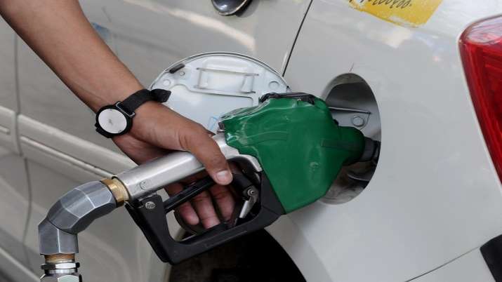 Petrol price hiked by 40 paise litre, diesel by 45 paise 4th straight daily increase Petrol price hiked by 40 paise litre, diesel by 45 paise 4th straight daily increase- India TV Paisa