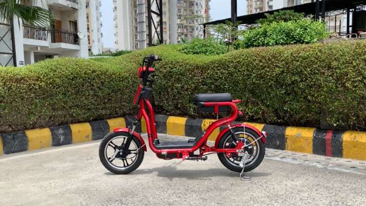 Gemopai Electric drives in mini e-scooter Miso priced at Rs 44,000 Gemopai Electric drives in mini e-scooter Miso priced at Rs 44,000- India TV Paisa