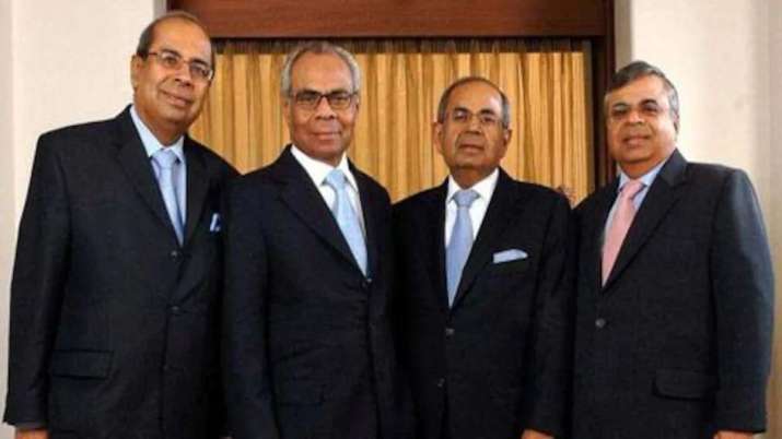 Hinduja brothers battle for 16 billion pound family assets in UK high court Hinduja brothers battle for 16 billion pound family assets in UK high court- India TV Paisa