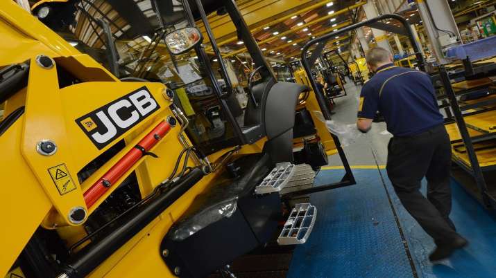 JCB India lays off 400 employees amid coronavirus pandemic JCB India lays off 400 employees amid coronavirus pandemic- India TV Paisa