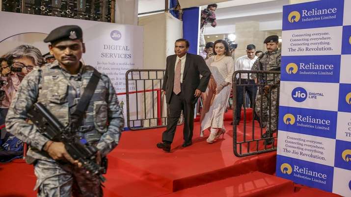 Reliance Industries becomes first Indian firm to hit USD 150 bn market cap Reliance Industries becomes first Indian firm to hit USD 150 bn market cap- India TV Paisa