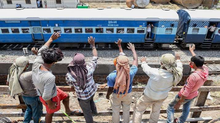 Average ticket fare on Shramik trains Rs 600, Railway generated a revenue of Rs 360 crore Average ticket fare on Shramik trains Rs 600, Railway generated a revenue of Rs 360 crore- India TV Paisa