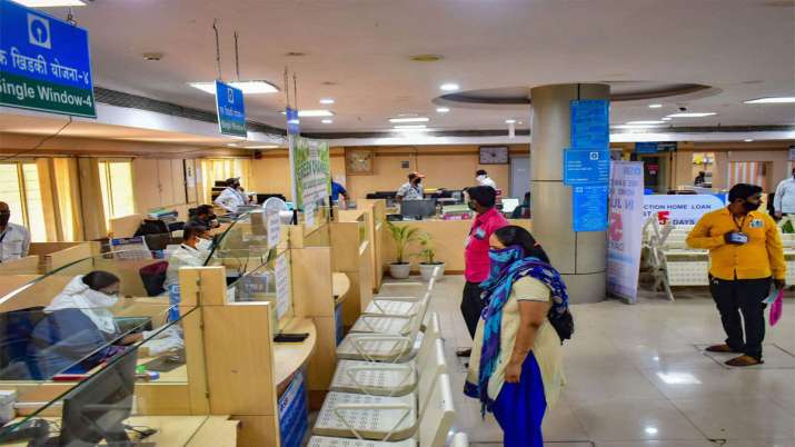 Finmin asks states to ensure safety of bankers and stern action against unruly Finmin asks states to ensure safety of bankers and stern action against unruly- India TV Paisa