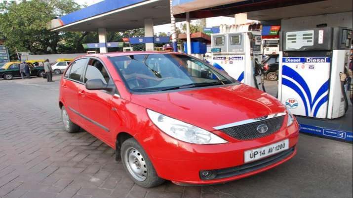 Diesel Prices Hiked on monday, Petrol Remains Unchanged Diesel Prices Hiked on monday, Petrol Remains Unchanged- India TV Paisa
