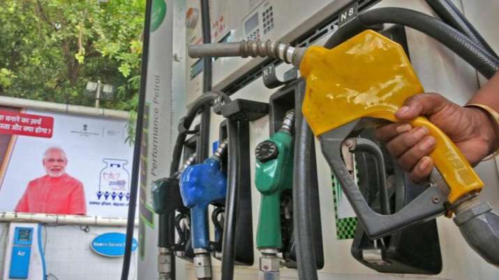 Diesel costlier as oil firms push pump prices, petrol remains steady Diesel costlier as oil firms push pump prices, petrol remains steady - India TV Paisa