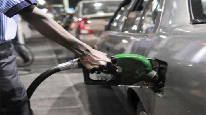 Delhi Cabinet has decided to reduce VAT on diesel Delhi Cabinet has decided to reduce VAT on diesel- India TV Paisa