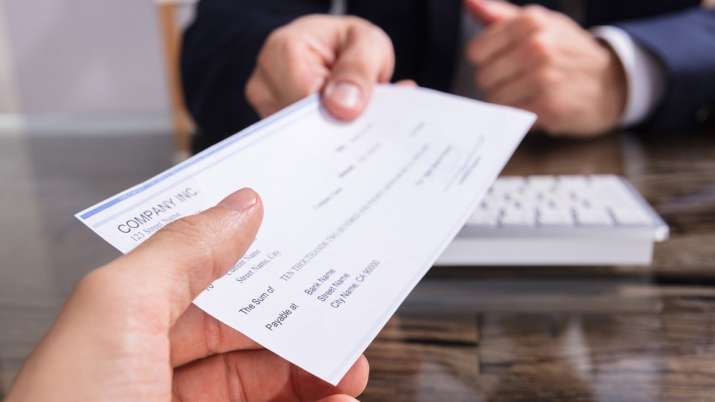 RBI announces positive pay feature to help avert cheque frauds RBI announces positive pay feature to help avert cheque frauds- India TV Paisa