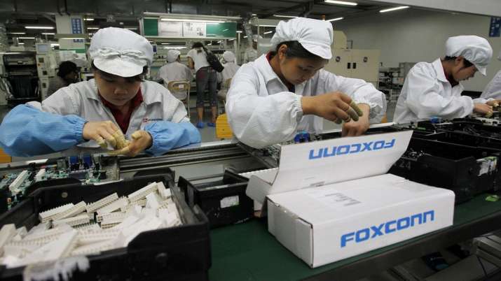 Foxconn Reportedly Begins Seasonal Hiring Spree for iPhone 12 Production Foxconn Reportedly Begins Seasonal Hiring Spree for iPhone 12 Production- India TV Paisa