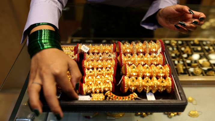 Group of Ministers veers around levying 3 pc GST on sale of old gold Group of Ministers veers around levying 3 pc GST on sale of old gold- India TV Paisa