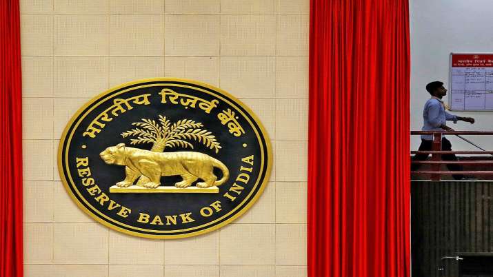 RBI makes it easier for banks to invest in debt via mutual funds RBI makes it easier for banks to invest in debt via mutual funds- India TV Paisa