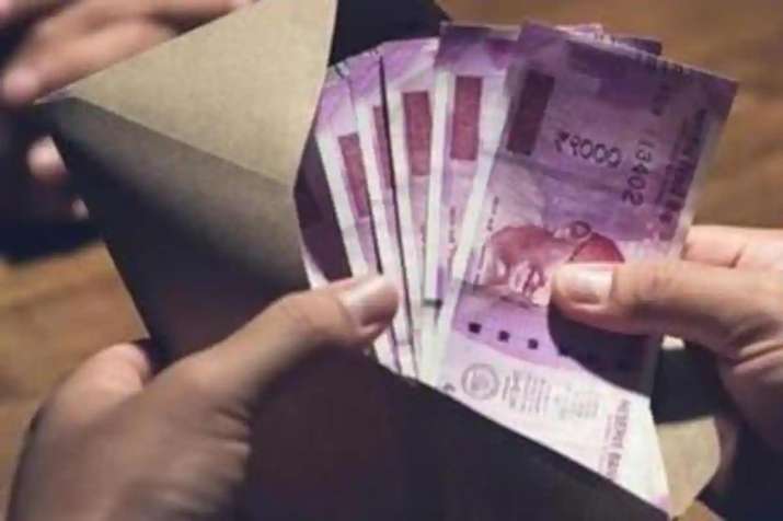Average salary increment falls to 3.6 per cent this fiscal Average salary increment falls to 3.6 per cent this fiscal- India TV Paisa